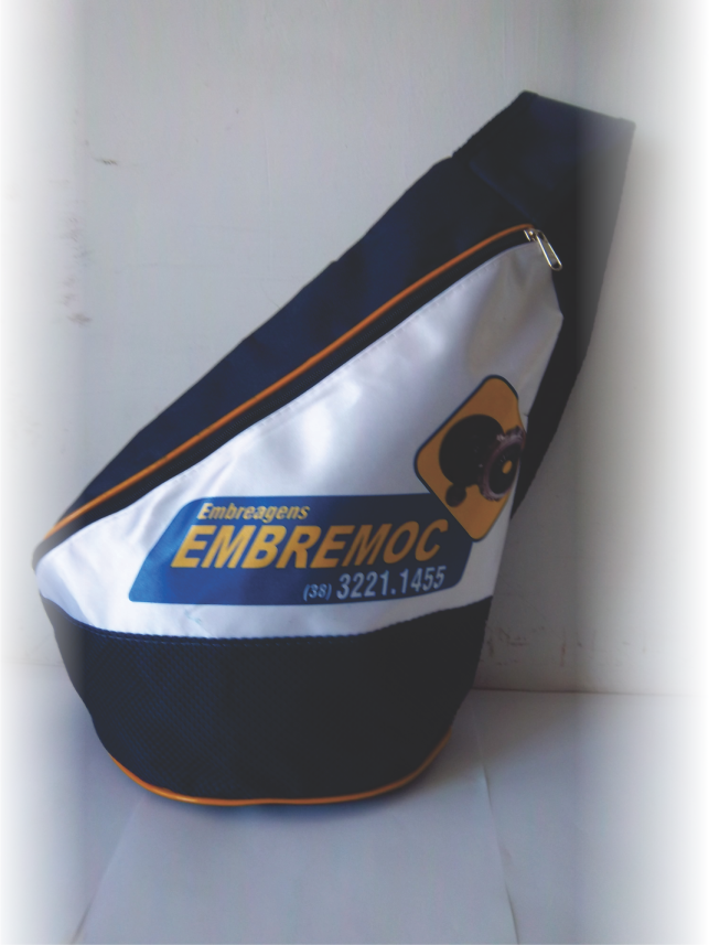 MOCHILA GOLD COM TELINHA — brinde personalizado da Cátia Brindes