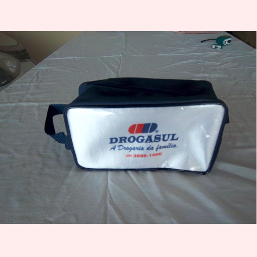 PORTA CELULAR / KIT PRIMEIRO SOCORROS — brinde personalizado da Cátia Brindes